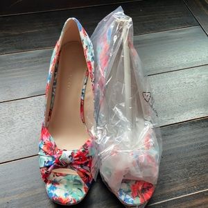 Floral Wedged Pumps